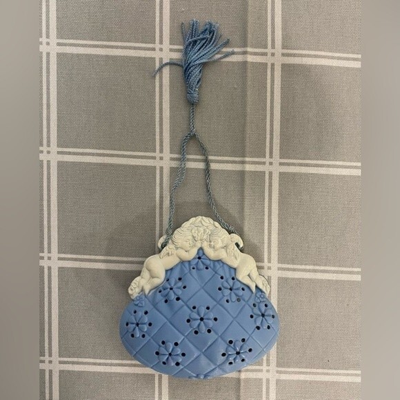 Vintage Avon Sachet Scent Holder Blue Purse with Cherubs Adorned Aromatherapy. - Picture 1 of 6